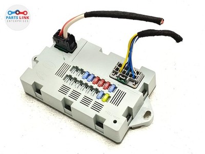 2018-20 RANGE ROVER VELAR REAR QUARTER FUSE BOX TRUNK FUSEBOX RELAY L560 L494
