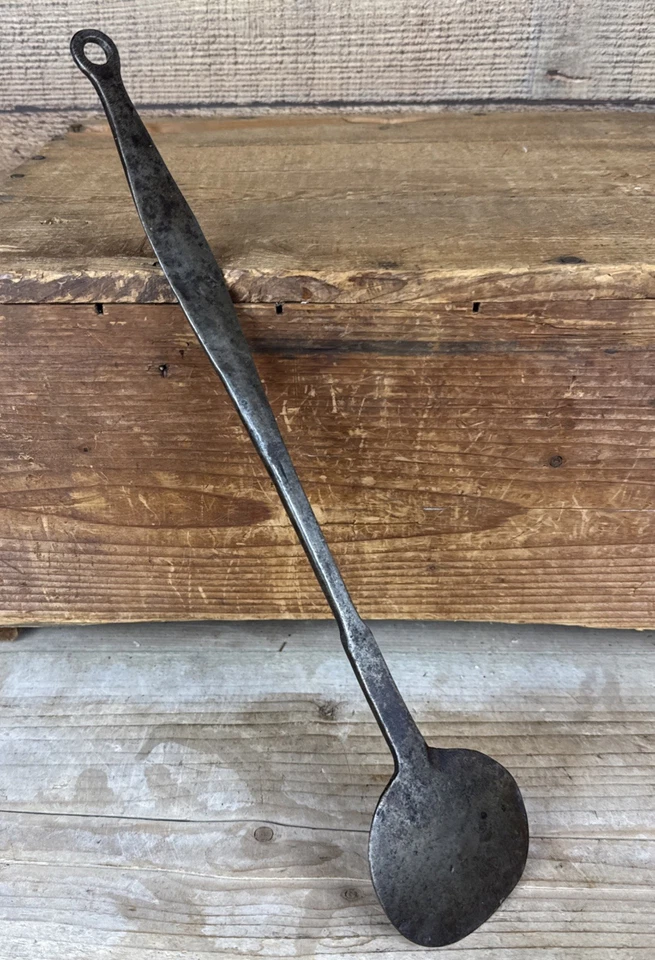 Antigua Espátula Hierro Forjado SALAMANDRA Espátula Pelar Browning Hogar Utensilio Foto 2 de 4