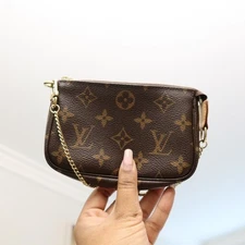 Louis Vuitton Mini Pochette Accessoires Monogram Canvas