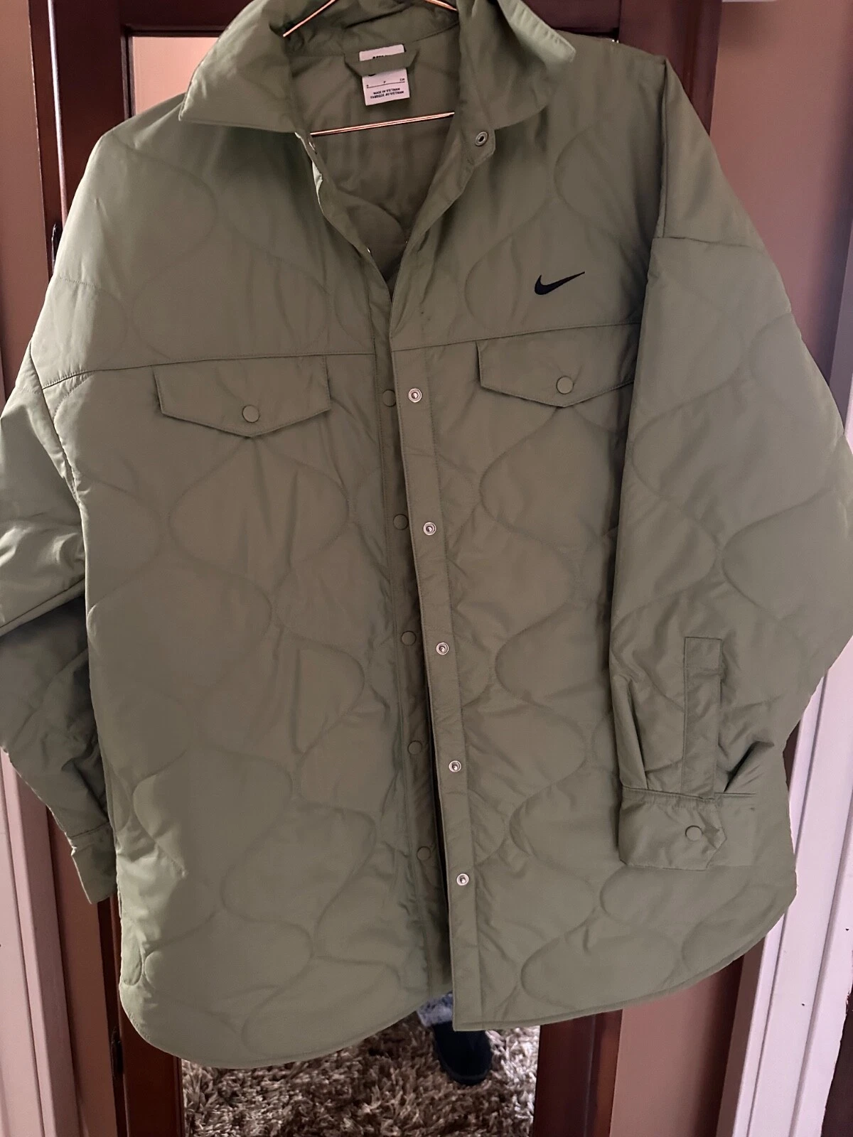 Nike light Green below the waist jacket, MED oversized