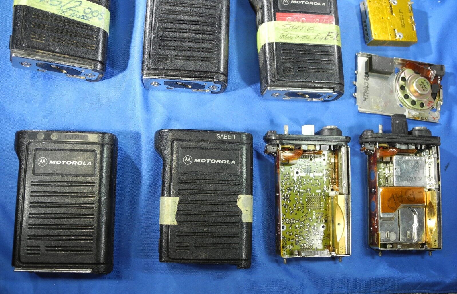 HUGE LOT Vintage Motorola Saber Handle-Talkie FM Radios (PARTS/FIX)