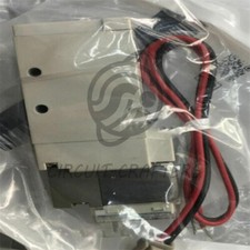 1PCS New in box SMC SYJ5120-5M-M5