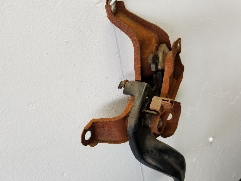 9903 Lexus RX300 Parking Emergency Brake Pedal Assembly OEM 46210