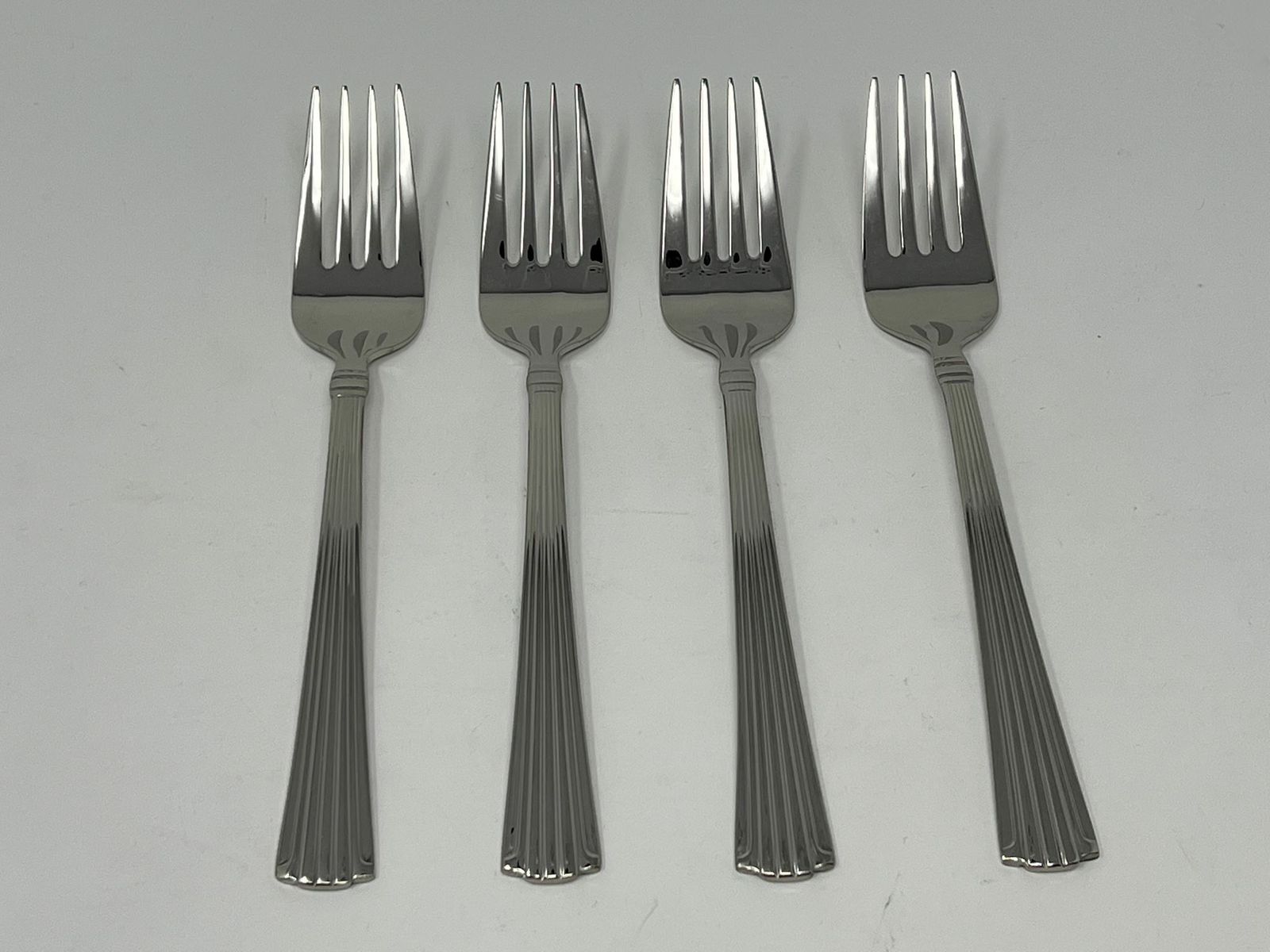 Reed & Barton Highbridge Set of 4 Salad Forks 18/10 Stainless 7 1/8"