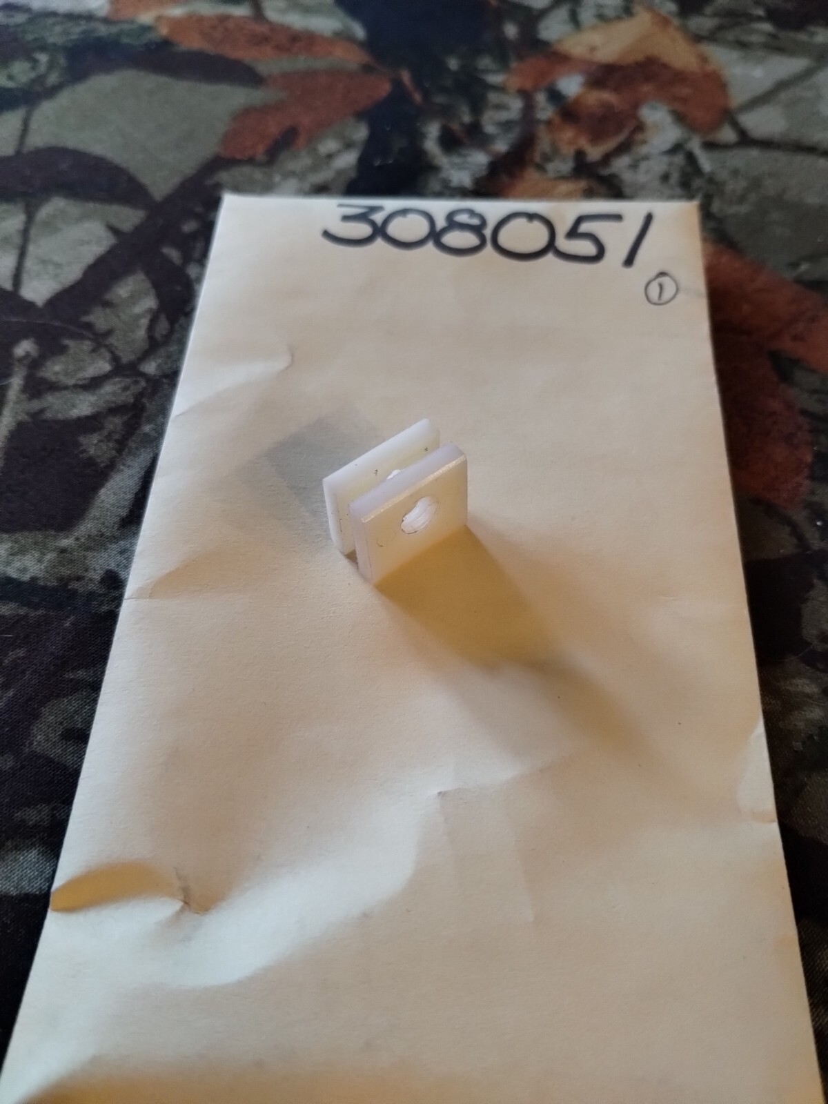 BRP+OMC+Johnson+Evinrude+outboard+Idle+Adjustment+Retainer+308051 for