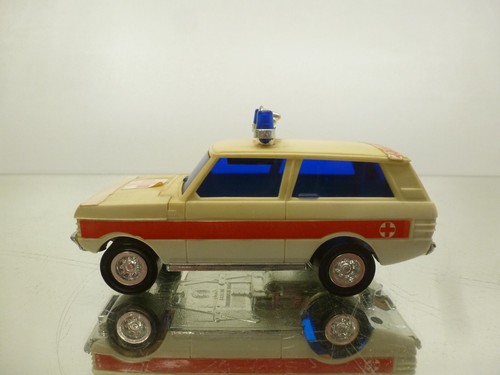 LUCKY 3136 RANGE ROVER AMBULANCE RED CROSS - FRICTION PLASTIC -L12.0cm- GOOD - Picture 4 of 8