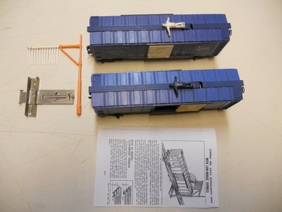 Lionel 3424 Wabash Operating Brakeman Cars 2 versions blue and white man