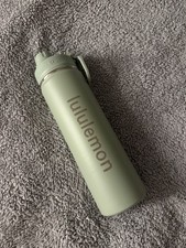 Lulu 🍋 Mint Green Reusable Water Bottle