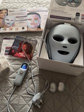 Shark CryoGlow Under-Eye Mask Cooling, LED Anti-Ageing, Blemish Repair Lilac