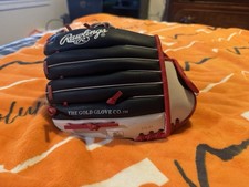 Rawlings WPL110NWS Players Series 11" Right Hand Throw Youth Baseball Glove Ball