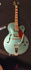 Gretsch G2420 T Halbakustik E-Gitarre Gunmetal mit Bigsby Tremolo, Rechtshänder