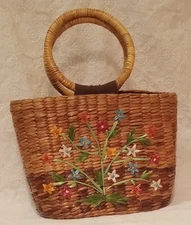Rare Vintage Esprit Straw Basket Bag with A Floral Embroidered Pattern Tote