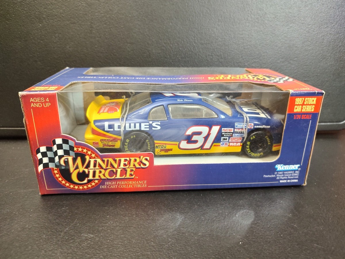 1997 NASCAR Winners Circle 1:24 Scale Diecast #31 Mike Skinner