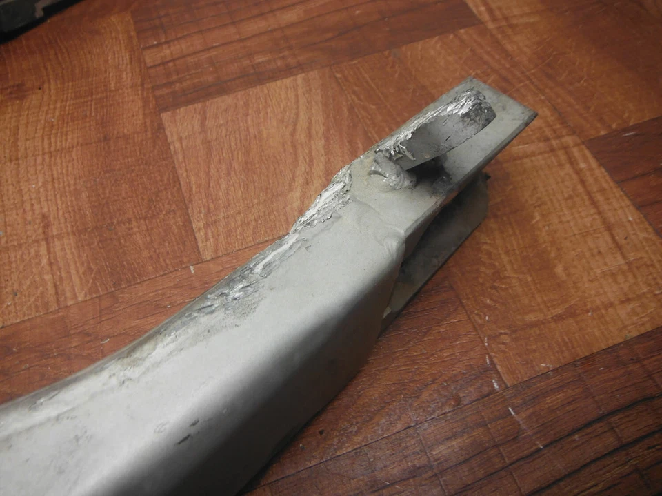 1993 1994 yamaha gts1000a REAR SWINGARM BACK SUSPENSION SWING ARM w shaft bolt - Image 3 of 4