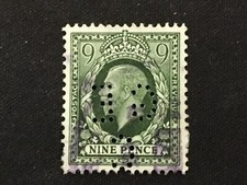 GB 1935 SG447 KING GEORGE V 9D DEEP OLIVE GREEN WITH GEC PERFIN - FINE USED KGV