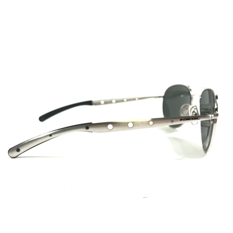 Очки солнцезащитные Diesel STARFIELD 1 4SJ матовые серебристые круглые оправы с черными линзами - Изображение 3 из 4