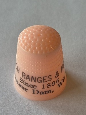 Monarch Ranges & Heaters Beaver Damn Wis. Thimble Vintage Souvenir Collectible