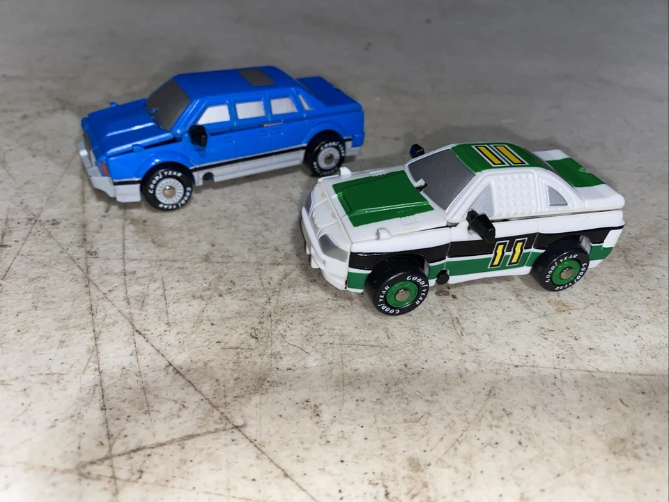 SUPER RARO 1990 LEWIS GALOOB JUGUETES TRANSFORMADOR COCHES AMBULANCIA TODOTERRENO Foto 2 de 3