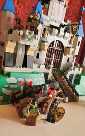 Rare King Leo's Castle LEGO 6098 / 6091 with instructions 99% Complete- 2000