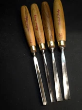 4 Robert Sorby Carving Gouges Including V Tool
