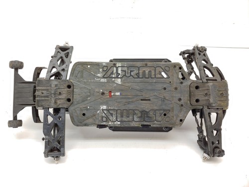 ARRMA BIG ROCK V3 BLX 4x4 3s 1/10 MONSTER TRUCK ROLLER SLIDER No Shocks Used - Picture 6 of 8