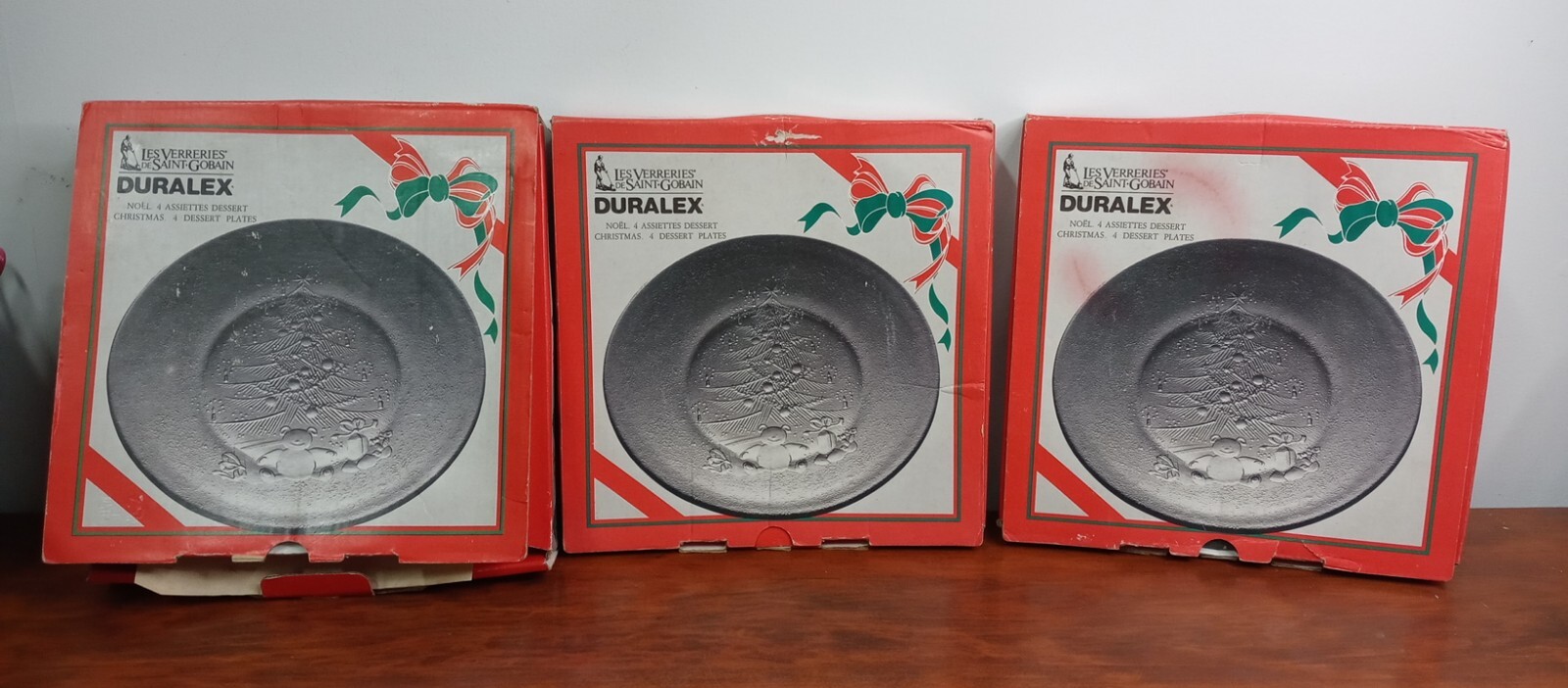 Vintage Set of 12 Noel Christmas Glass Dessert/Salad Plates 8" 