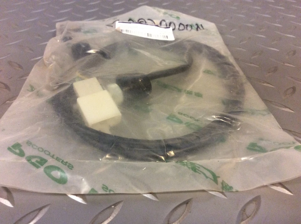 Genuine Scooter Co. Cable velocímetro Blur 220I Rattler 50/100 G-Max M2 220I Foto 2 de 4