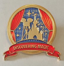 Disneyland Paris - Cast Member - Exclusive 'Discovering Magic" Tour Pin