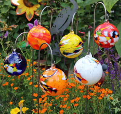 Gartenstecker Glas Kugel 8 cm hängend mundgeblasen o. Stab (22900) Gartendeko
