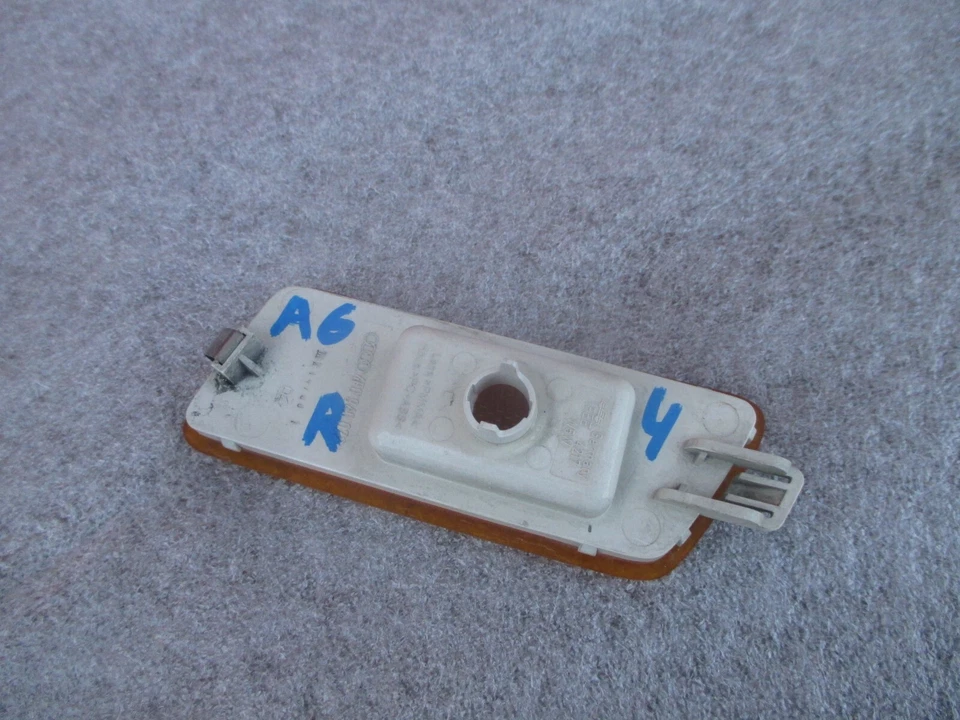 Audi A6 S6 2007 lámpara de señalización lateral OEM usada lado derecho 05 06 07 08 09 10 11 línea S Foto 3 de 4