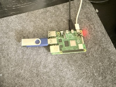 Raspberry Pi 4 Model B 4GB RAM Ubuntu 26.04 LTS Preinstalled +16GB USB BCM2711