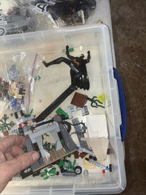 LEGO DC Comics Super Heroes: Batman Set Used 9