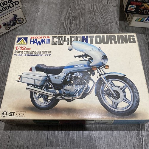 Aoshima 05332 1/12 Mô Hình Xe Moto Honda Hawk II CB400T