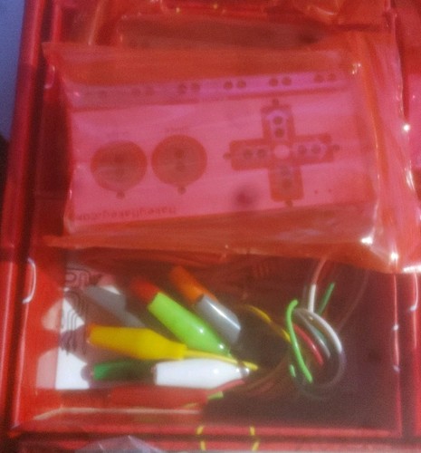 Makey Makey STEM Pack Classroom Invention Literacy Kit & Makey Makey Book - Picture 7 of 8