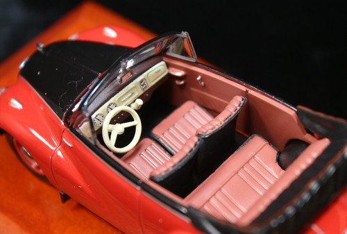1953 IFA F9 Cabriolet Red and Black 1:43 Diecast Atlas DDR Auto Kollektion - Picture 5 of 10