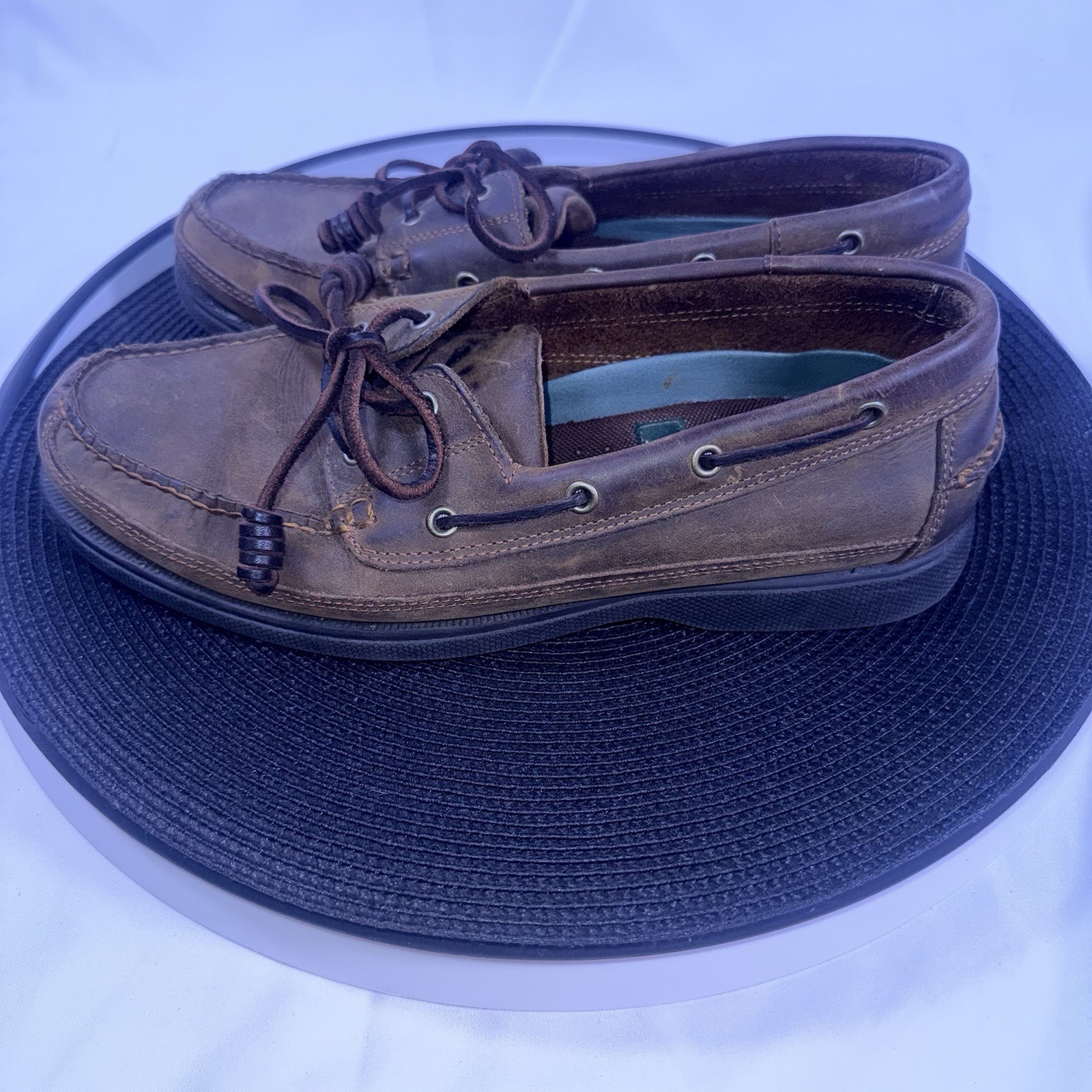 G.H. Bass & Co. Boat Men’s Brown Leather Laceup Boat Shoes - Size 9M Used