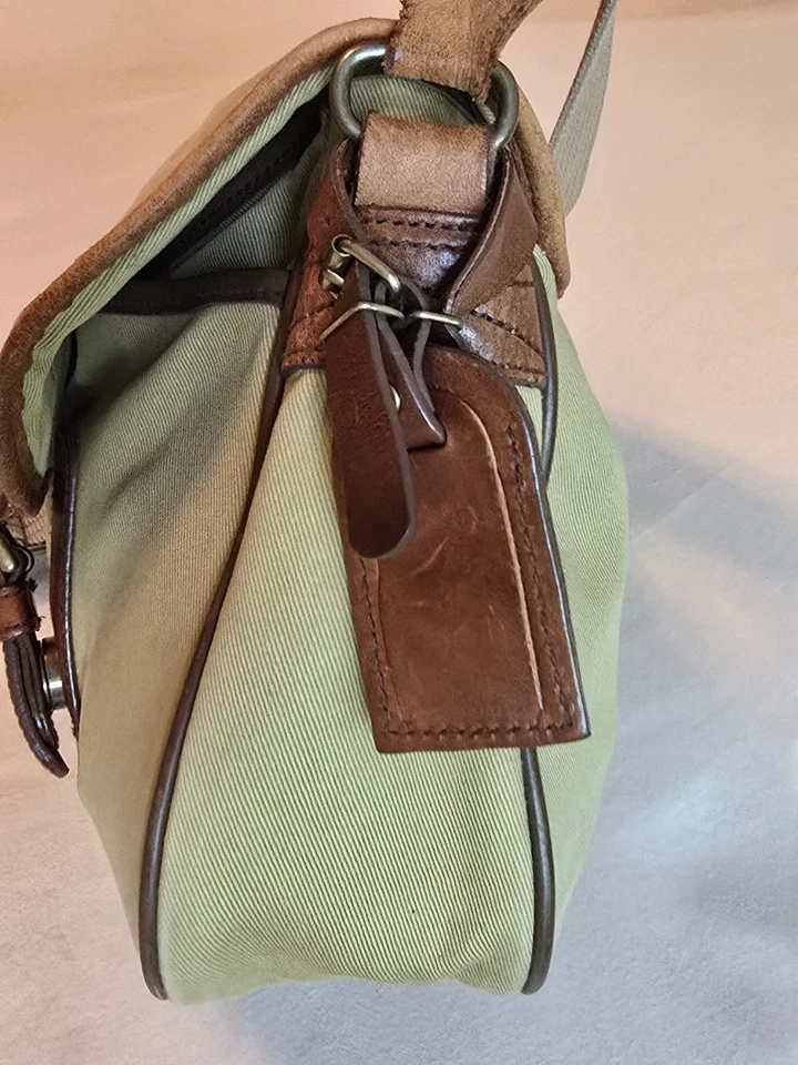 Bandolera bandolera vintage de tela Guess con ribete de cuero Foto 4 de 4