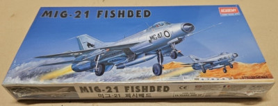 MiG 21 Fishbed 1:72 Academy 1618 FA021 Model Kit Sealed