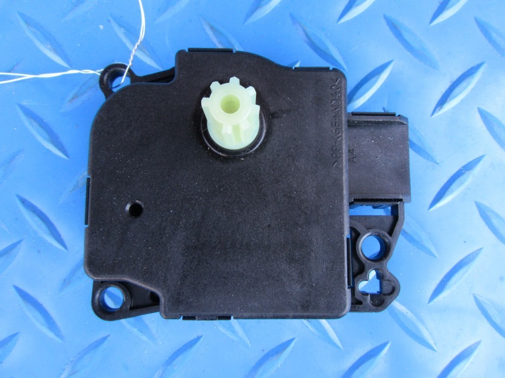 Maserati Ghibli hvac heater ac door actuator #5631