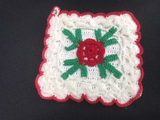 VINTAGE HAND CROCHET RED  WHITE RAISED ROSE POTHOLDER