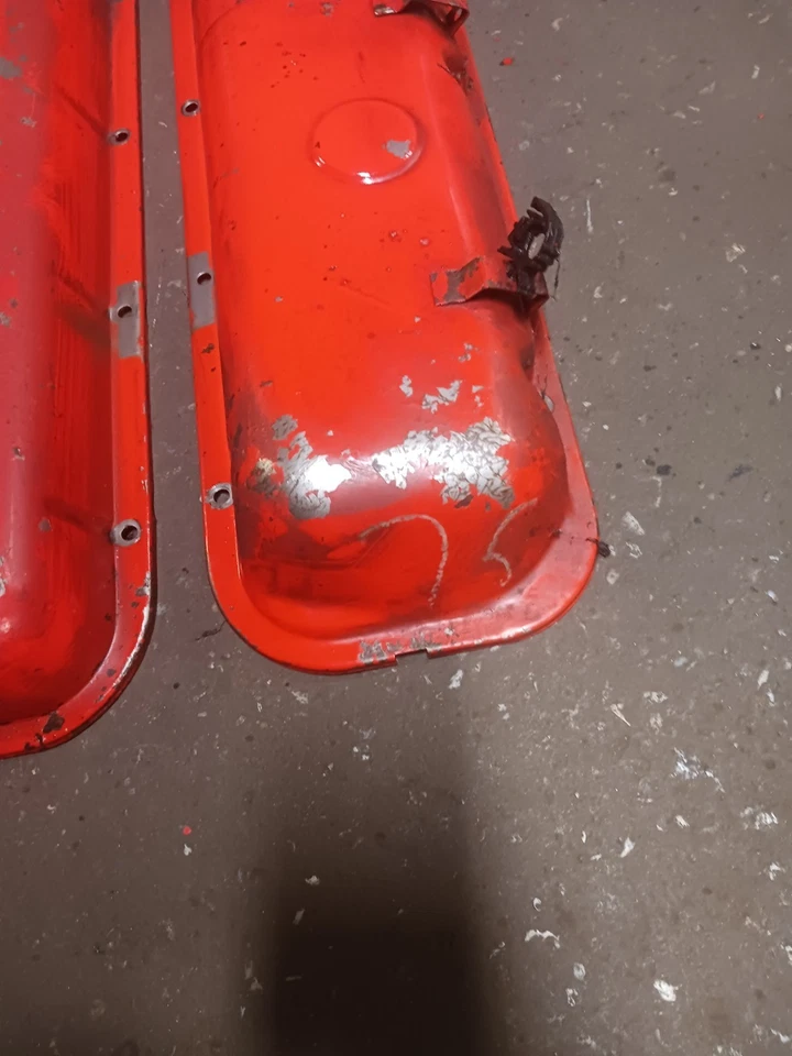 Cubiertas de válvula Chevy 454 77 camioneta Chevy Foto 2 de 4