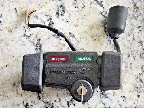 1985 / 1987 Honda ATC 250SX / 250 SX Ignition Switch Key Dash Panel Side Rubbers