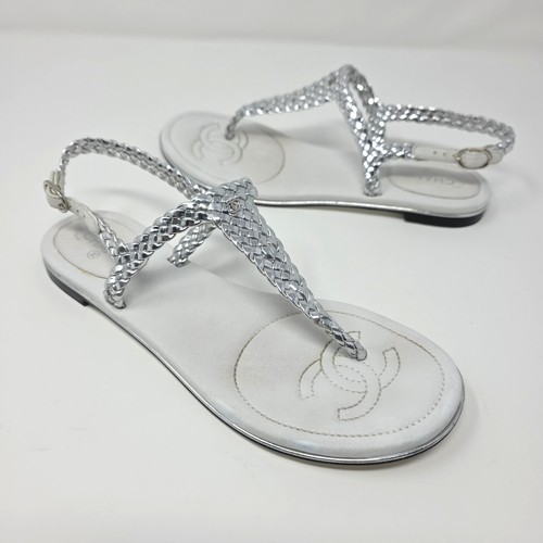 Chanel CC Logo Braided Metallic Leather Thong Sandals White Silver IT 37.5 US 7 - Bild 5 von 9