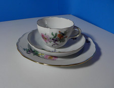 Schönes Porzellan * Schwerter Meissen * Gedeck * Bunte Blume * 3-teilig *