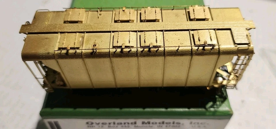 Overland Models HO Scale B&O N-34 Covered Hopper Wagon Top Type Brass - Image 2 of 4