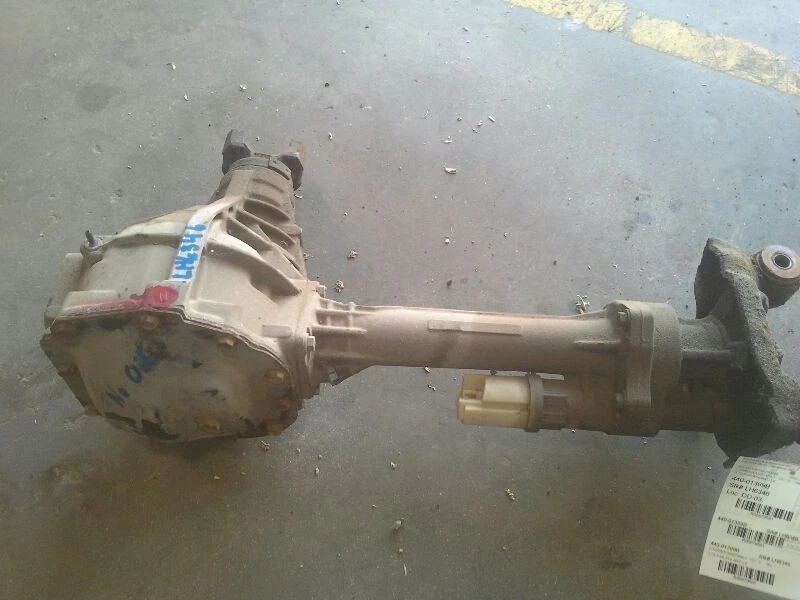 2004-2012 Chevy Colorado Front Axle Differential Carrier 3.73 Ratio OEM - Image 2 of 4