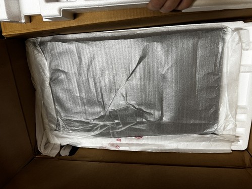 LG 24ML44B 24” 16:9 LED FreeSync Monitor w/ Stand & Cord, Original packaging - Picture 8 of 12
