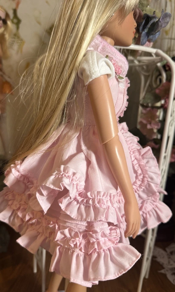 ROPA MUÑECA, JUEGO JERSEY ROSA ALTERADO PARA MUÑECA HASBRO LORIFINA 20 PULGADAS Foto 4 de 4