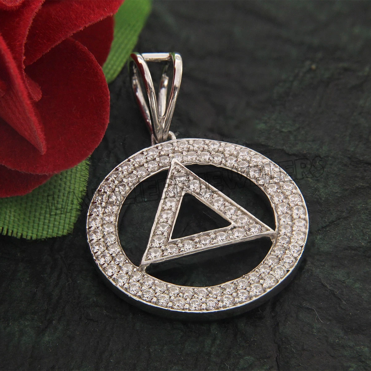 Illuminati hotsell diamond chain
