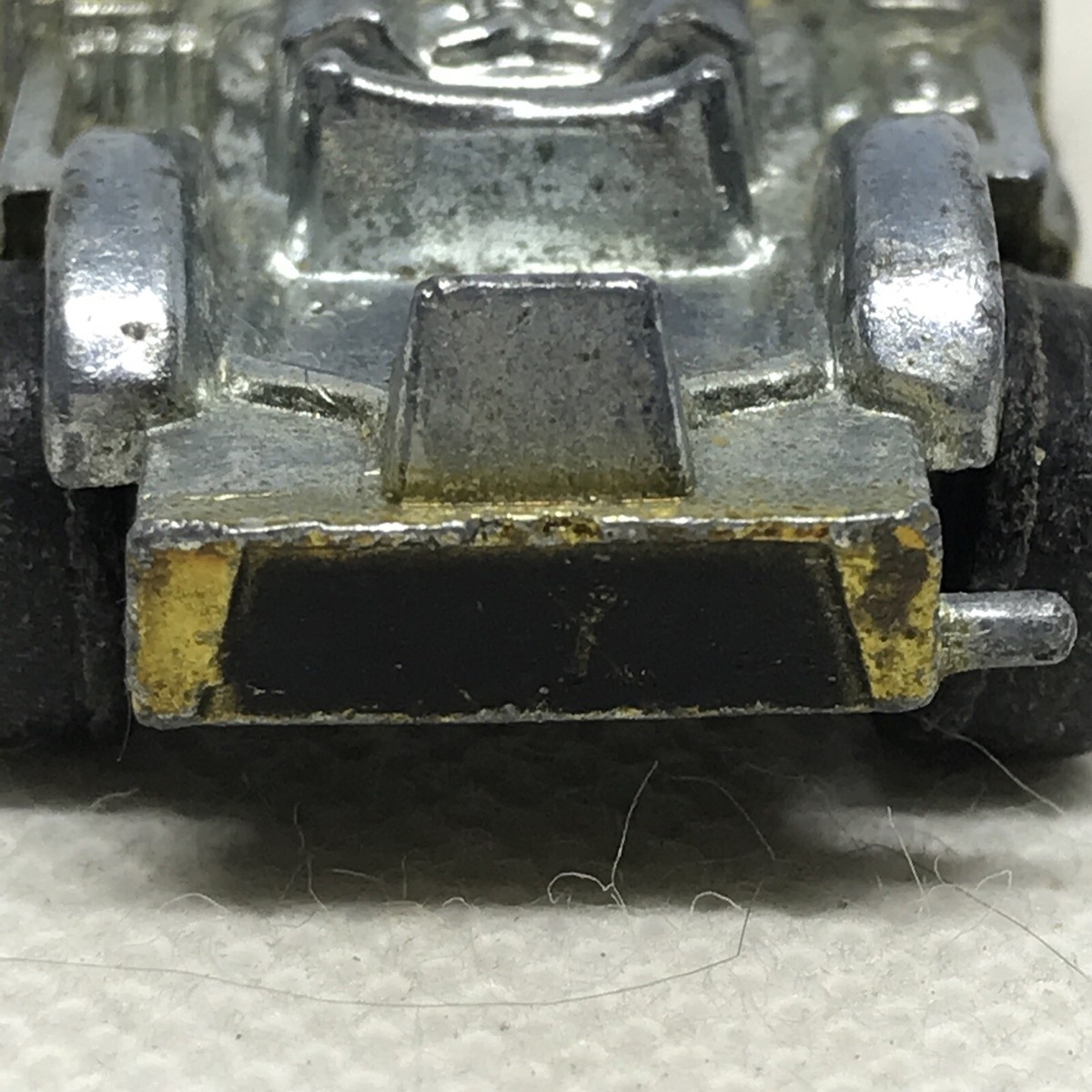 Hot Wheels Redline Ford J-Car 1967 Gold Sweet 16 Made In